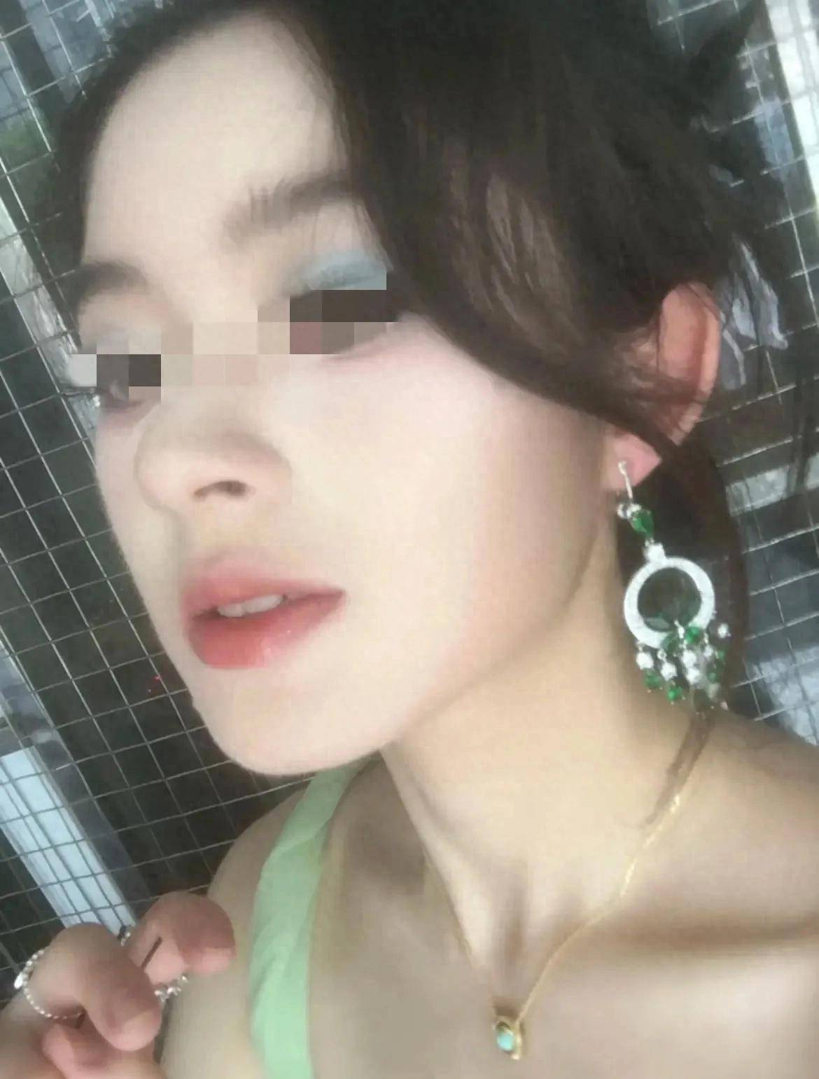 纷认为：彻查父亲真的是有钱不敢露呀瓦利棋牌女儿戴230万耳坠网友纷(图8)
