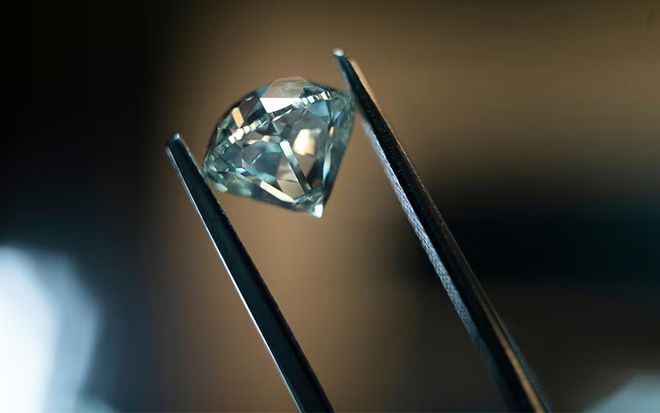 心机”天然钻石凭实力成“顶流”了！瓦力棋牌解锁2025母亲节送礼“小(图2)