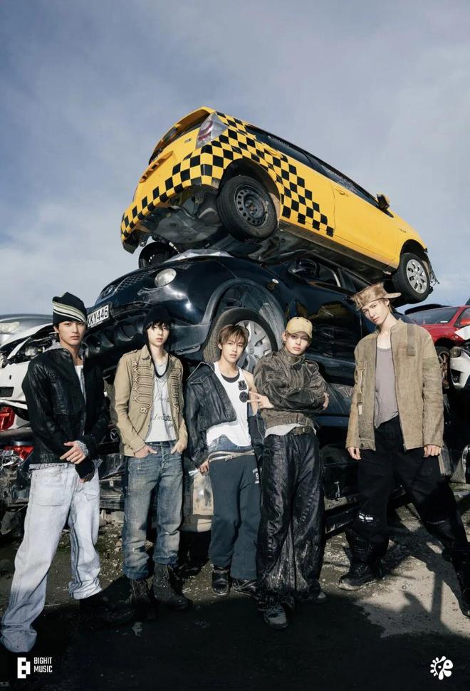 袭！重金属+基础款叠戴成为造型救赎瓦力棋牌游戏“Cortis