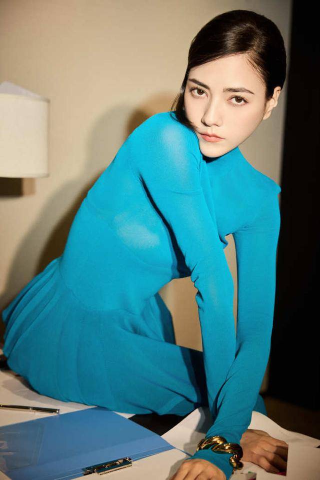 假胸”尴尬娜然脸肿胀秦舒培一脸男相瓦力棋牌试玩北京酒会太真实吉娜“(图10)